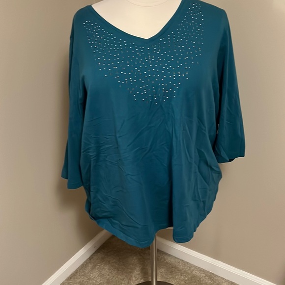 Catherines Tops - Catherine’s size 3X 3/4 length sleeve Tshirt with sparkle details